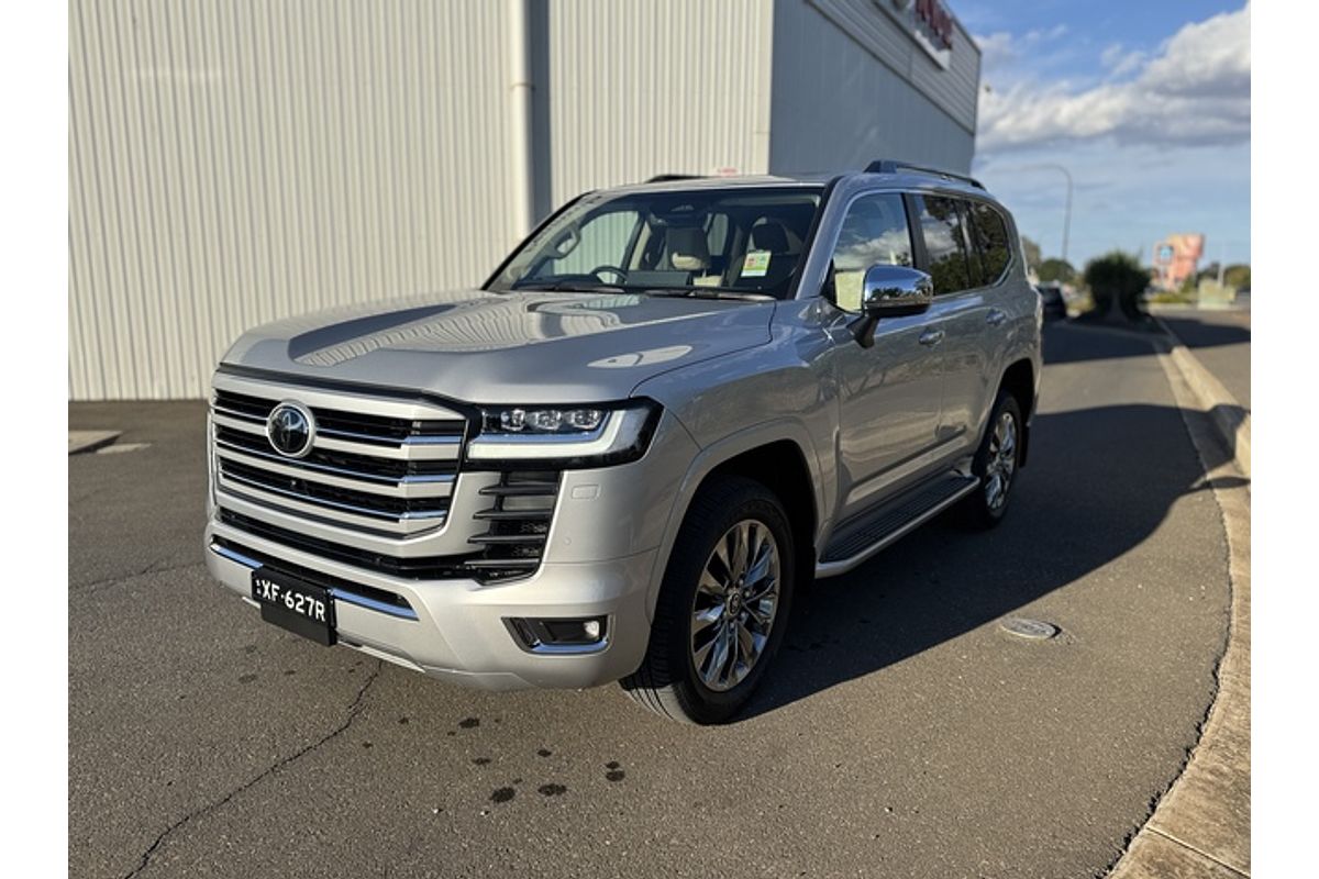 2025 Toyota Landcruiser Sahara ZX FJA300R