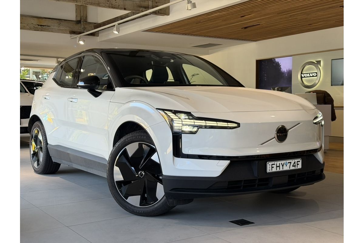 2024 Volvo EX30 Single Motor Extended Range Plus