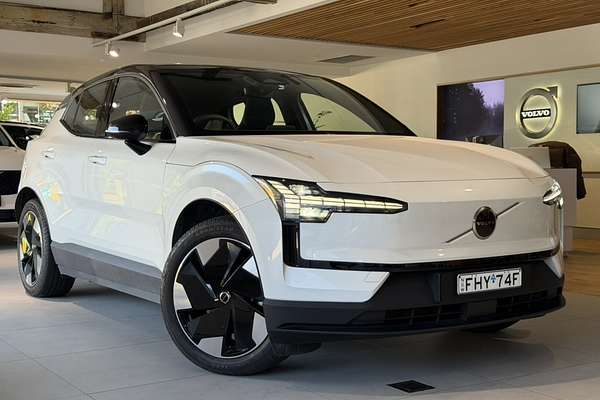 2024 Volvo EX30 Single Motor Extended Range Plus