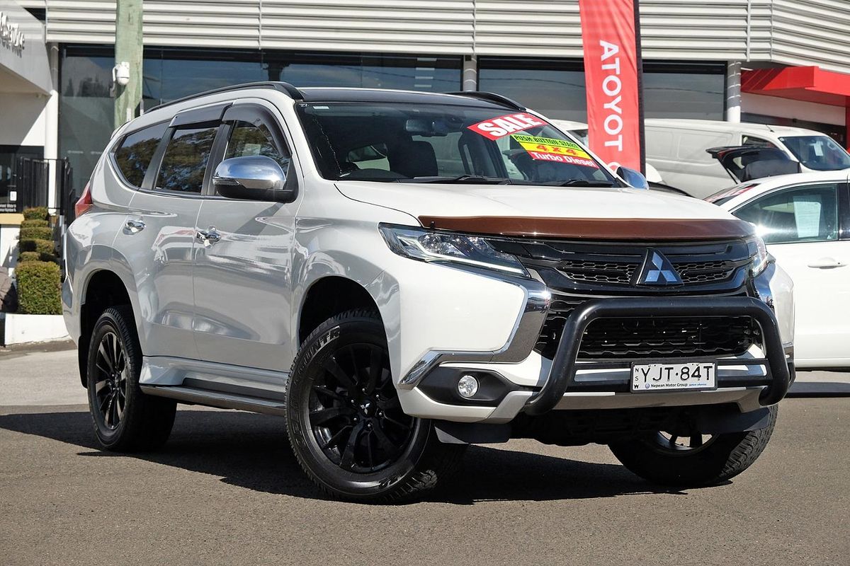 2019 Mitsubishi Pajero Sport Black Edition QE