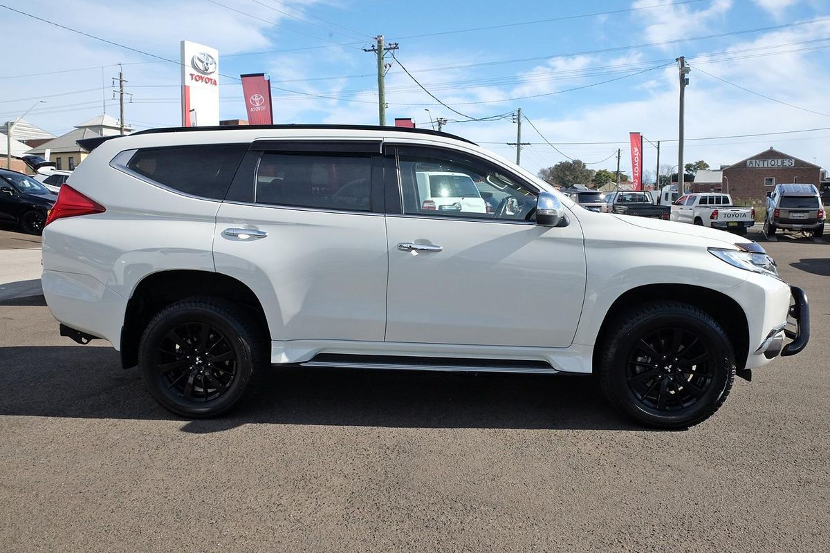 2019 Mitsubishi Pajero Sport Black Edition QE