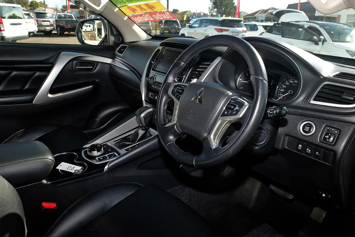 2019 Mitsubishi Pajero Sport Black Edition QE