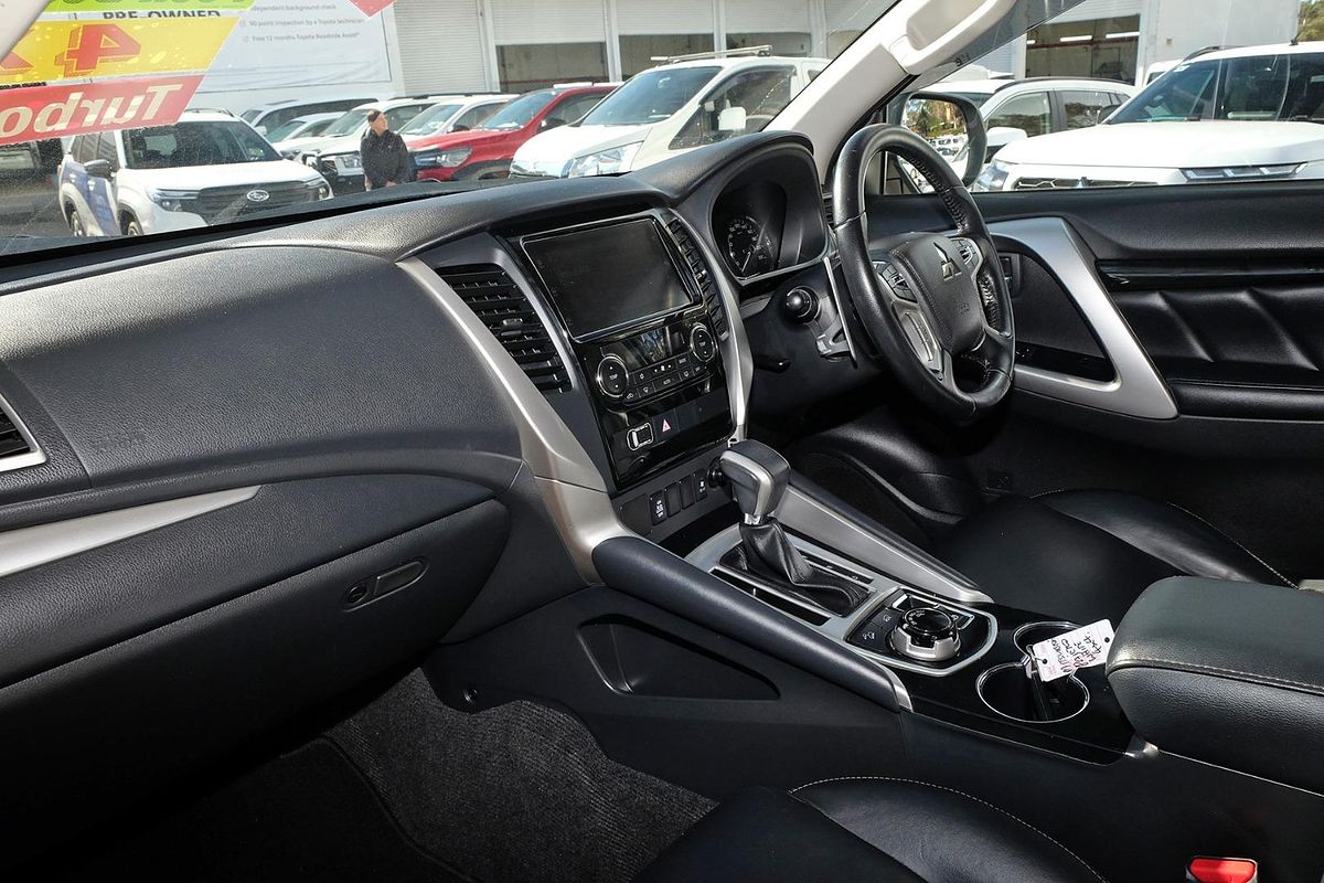 2019 Mitsubishi Pajero Sport Black Edition QE