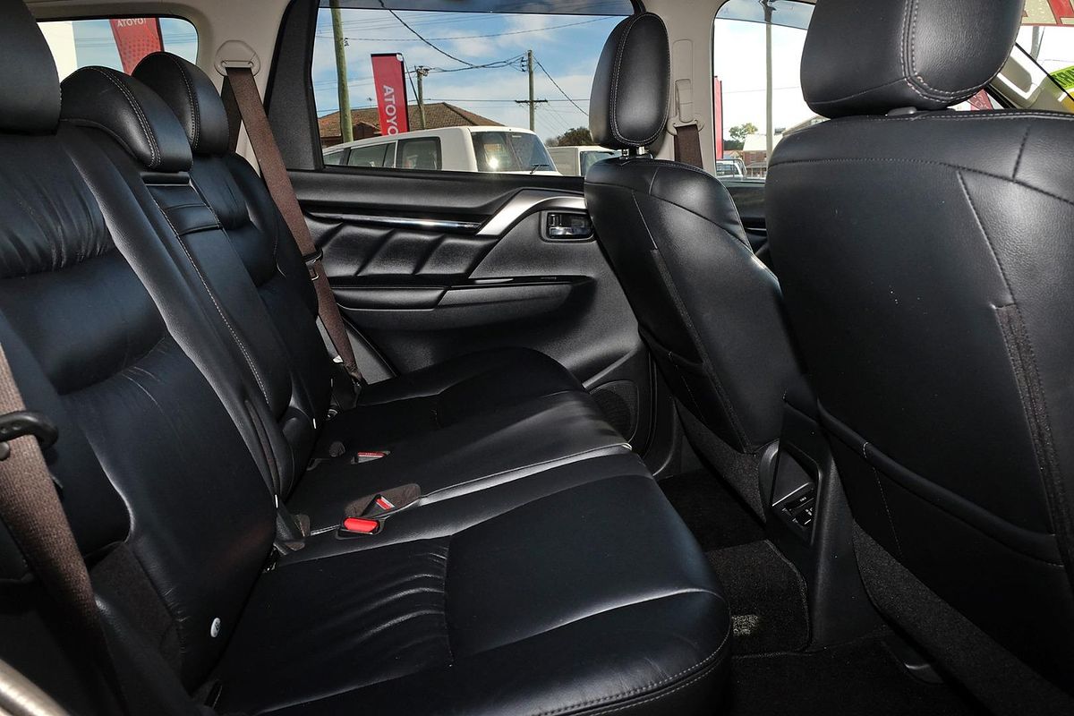 2019 Mitsubishi Pajero Sport Black Edition QE