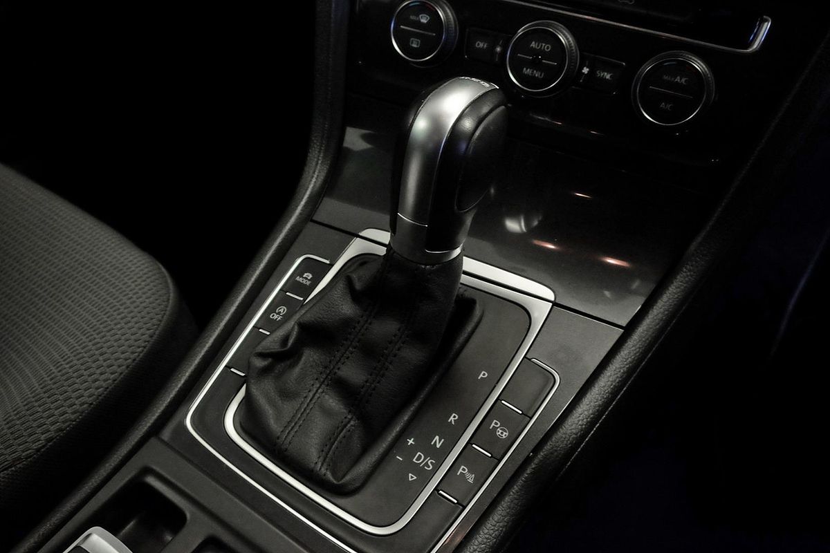 2018 Volkswagen Golf 110TSI Comfortline 7.5 image 10