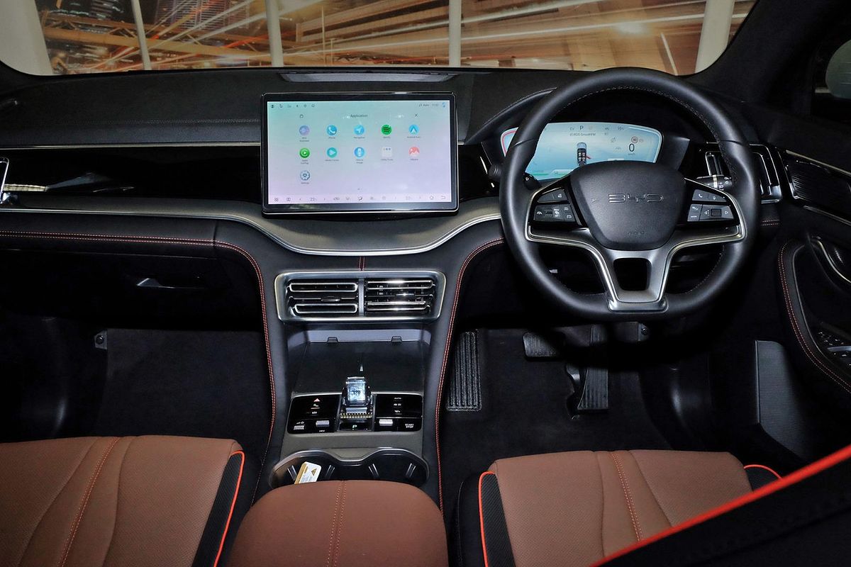 2024 BYD SEALION 6 Dynamic image 8