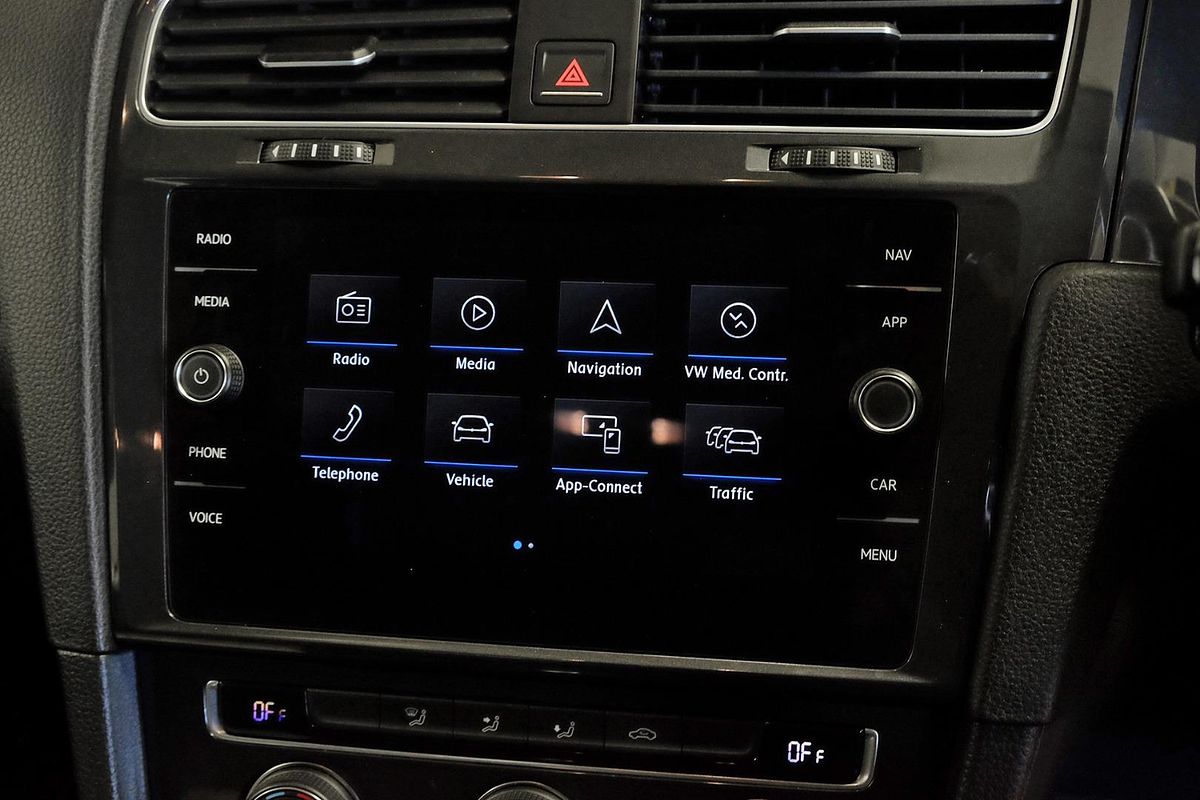 2018 Volkswagen Golf 110TSI Comfortline 7.5 image 12