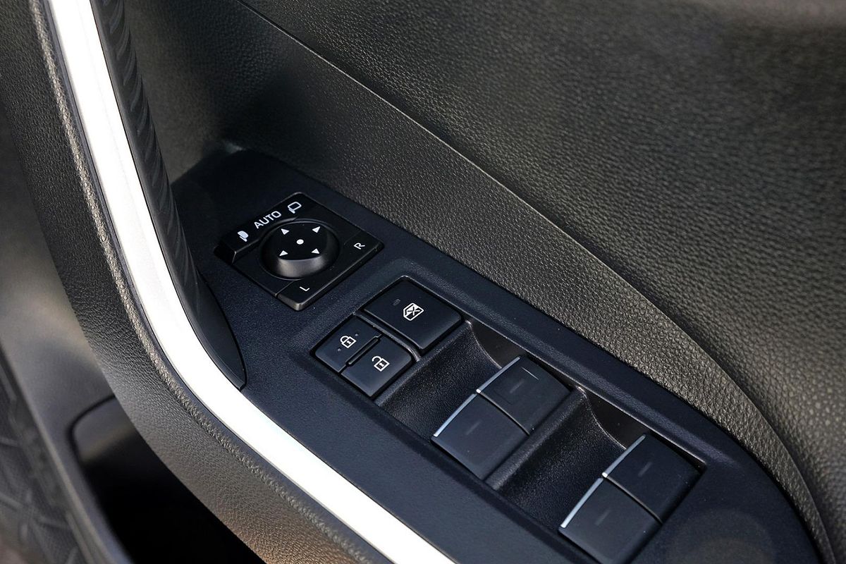 2024 Toyota RAV4 Cruiser AXAH54R