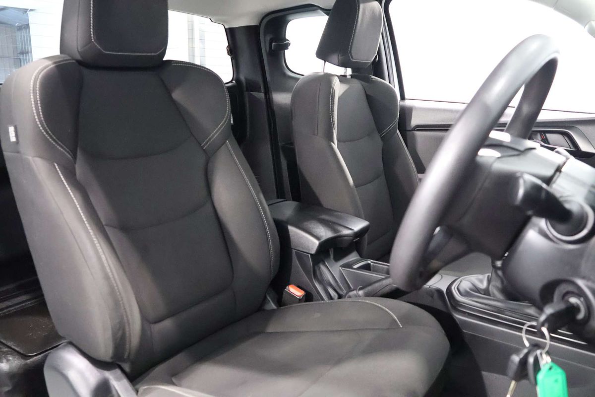 2022 Isuzu D-MAX SX 4X4