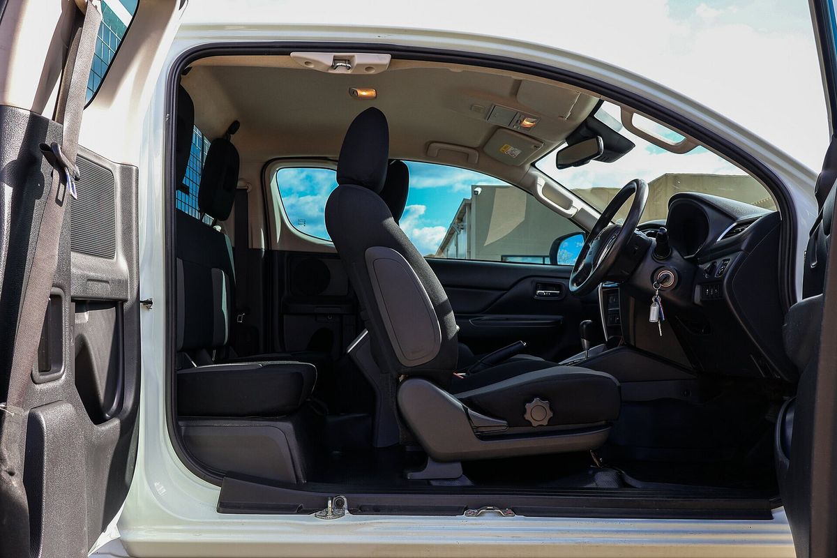 2022 Mitsubishi Triton GLX+ MR 4X4