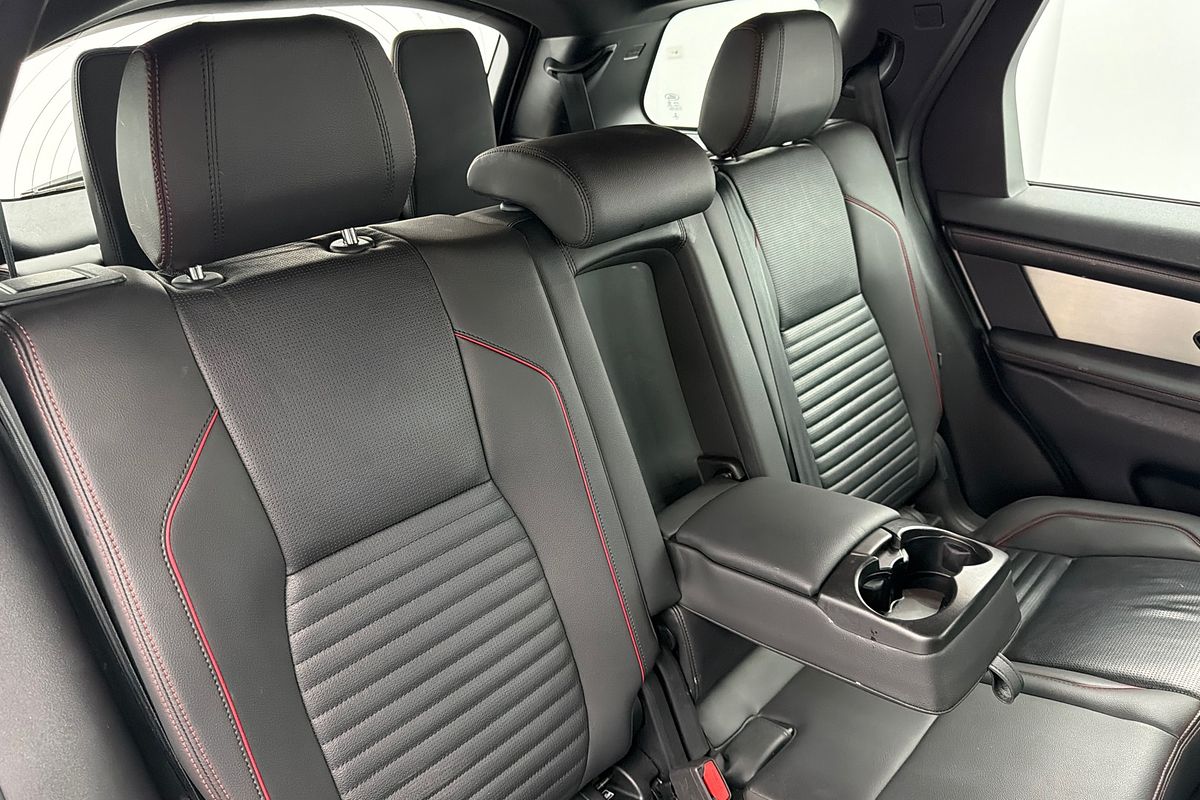 2022 Land Rover Discovery Sport P250 R-Dynamic SE L550