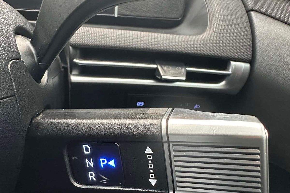 2025 Hyundai Tucson Hybrid Elite NX4.V4 image 17