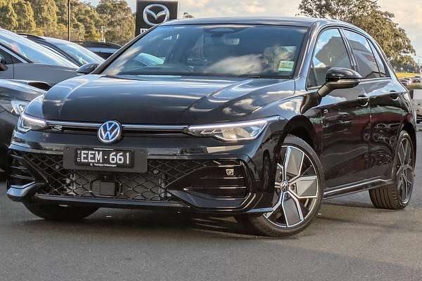 2026 Volkswagen Golf 110TSI R-Line 8.5