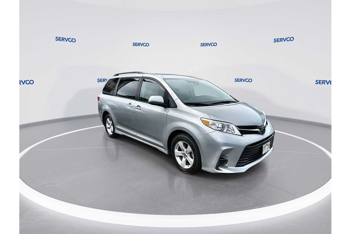 2019 Toyota SIENNA LE