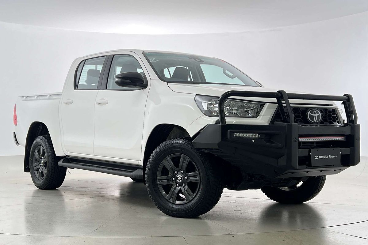 2024 Toyota Hilux SR GUN126R