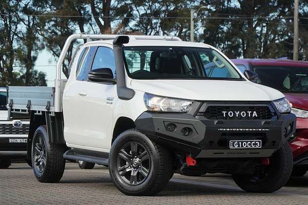 2025 Toyota Hilux SR GUN226R 4X4