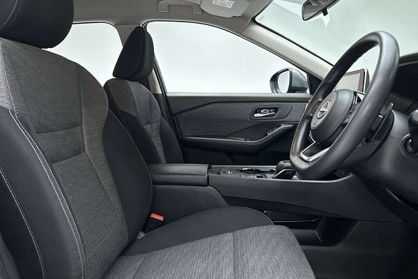 2024 Nissan X-TRAIL ST T33 thumb-12