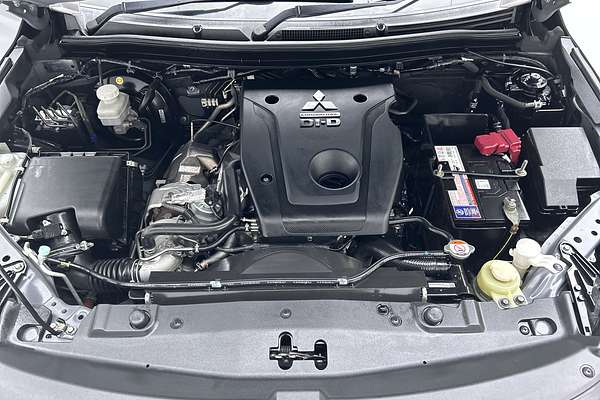 2021 Mitsubishi Triton GLS MR 4X4 thumb-10