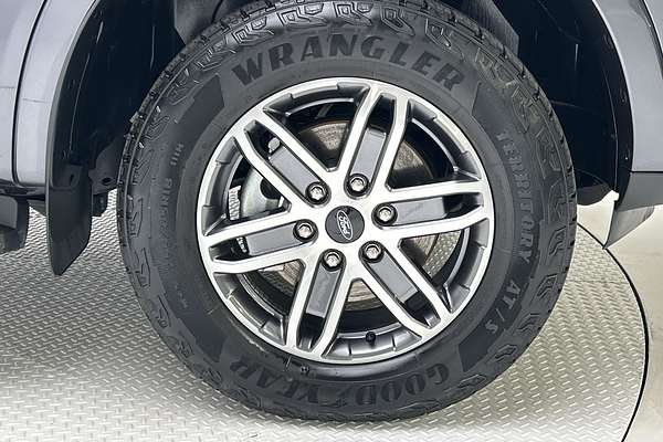 2025 Ford Everest Trend 2.0L thumb-9