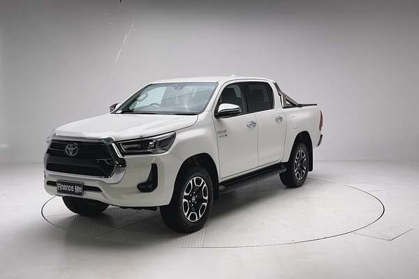 2022 Toyota Hilux SR5 GUN126R 4X4 thumb-2