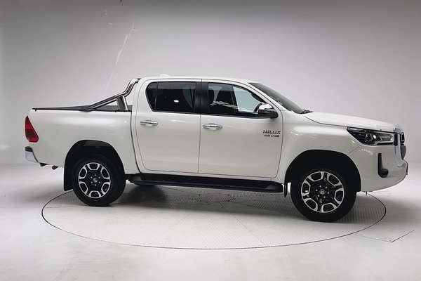 2022 Toyota Hilux SR5 GUN126R 4X4 thumb-8