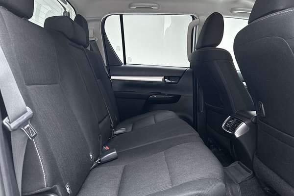 2022 Toyota Hilux SR5 GUN126R 4X4 thumb-11