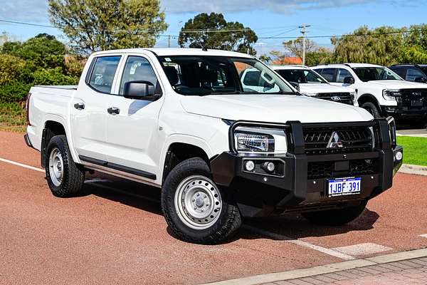 2024 Mitsubishi Triton GLX MV 4X4