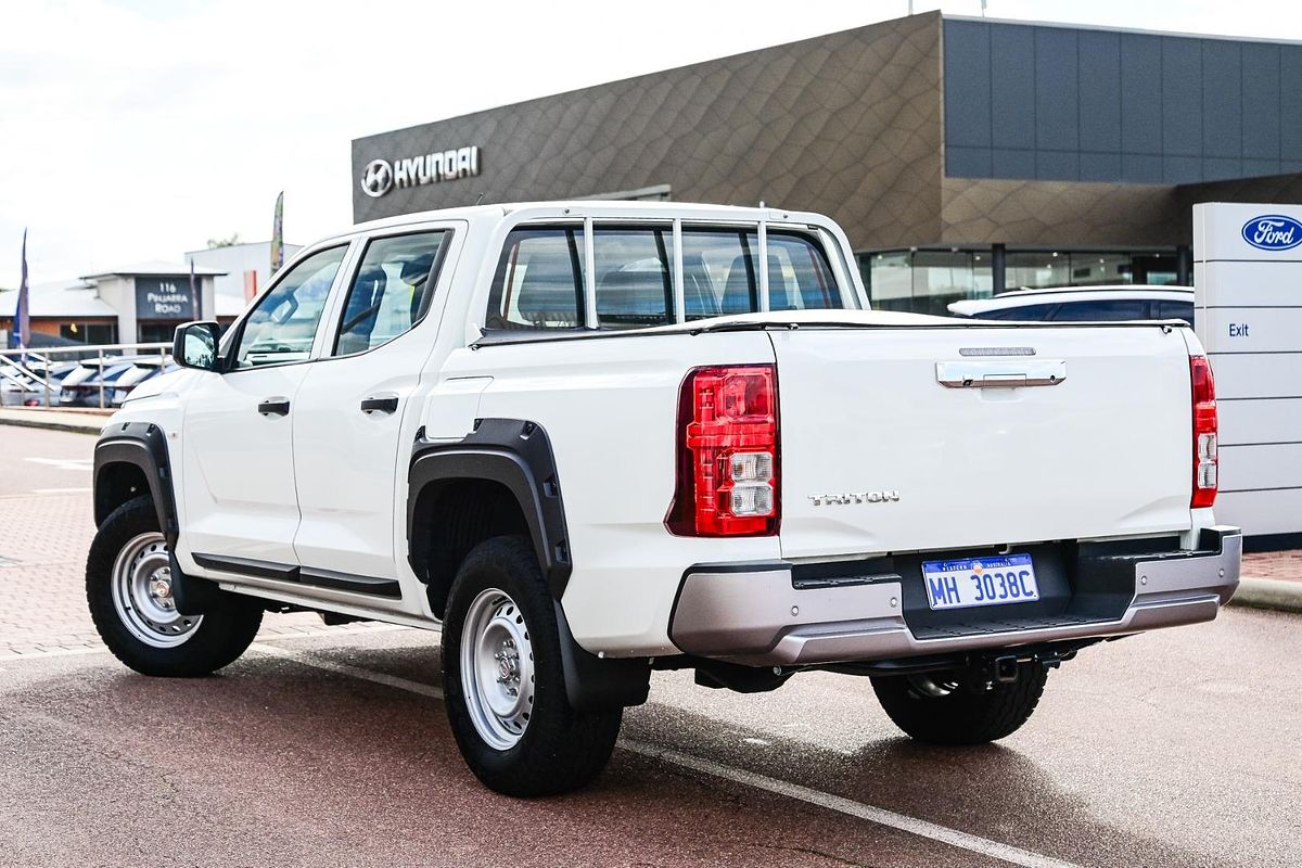 2024 Mitsubishi Triton GLX MV 4X4