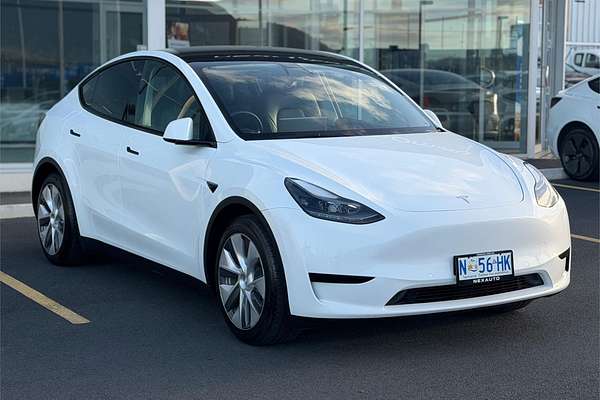 2023 Tesla Model Y Rear-Wheel Drive