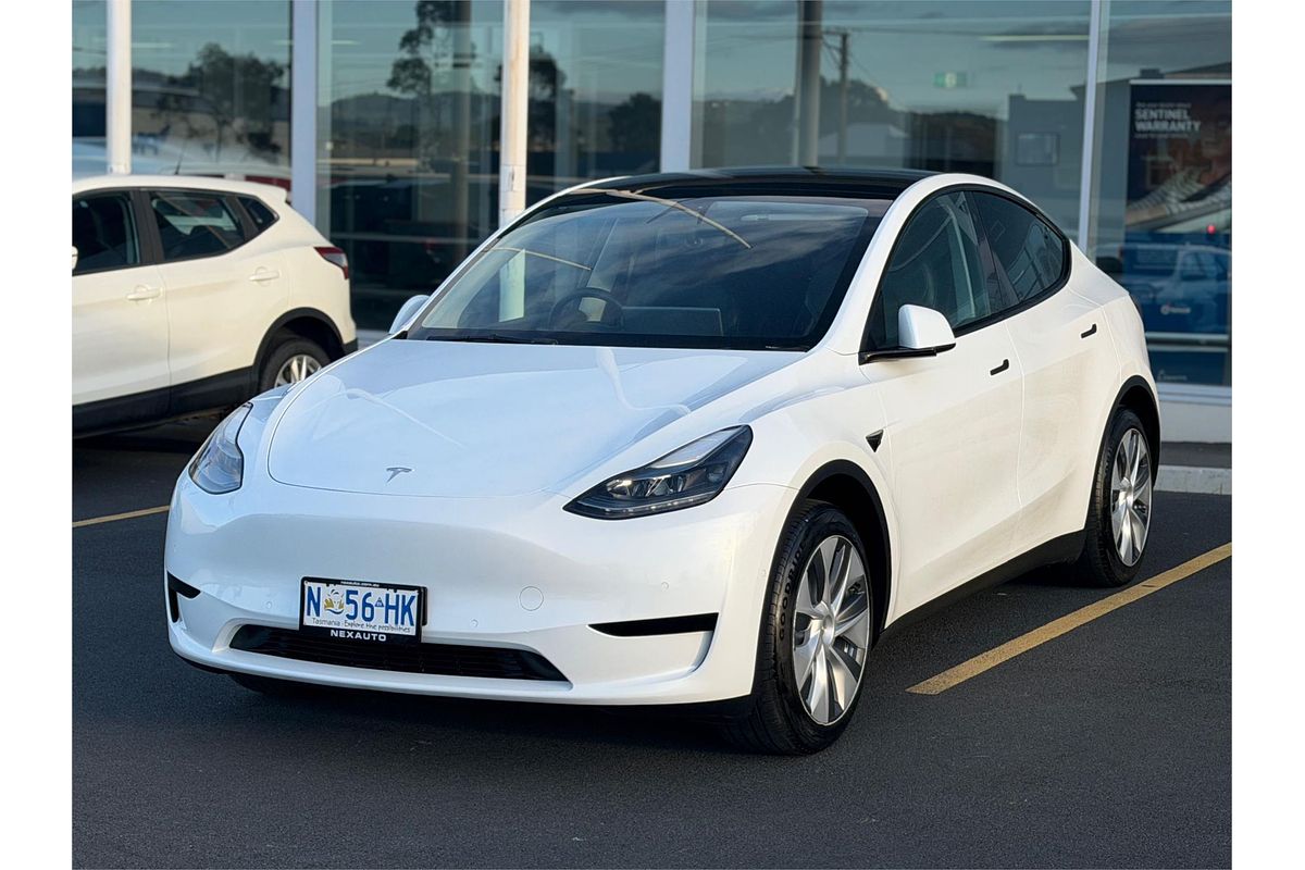 2023 Tesla Model Y Rear-Wheel Drive