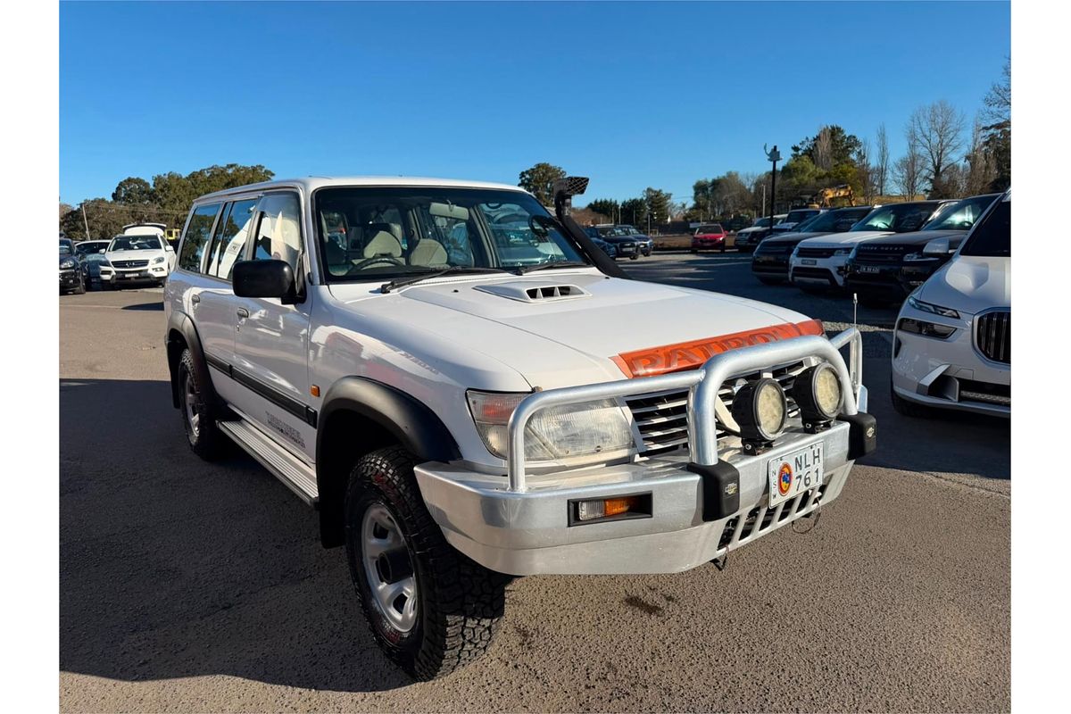 2000 Nissan Patrol ST GU II