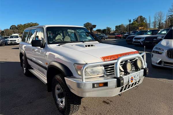2000 Nissan Patrol ST GU II
