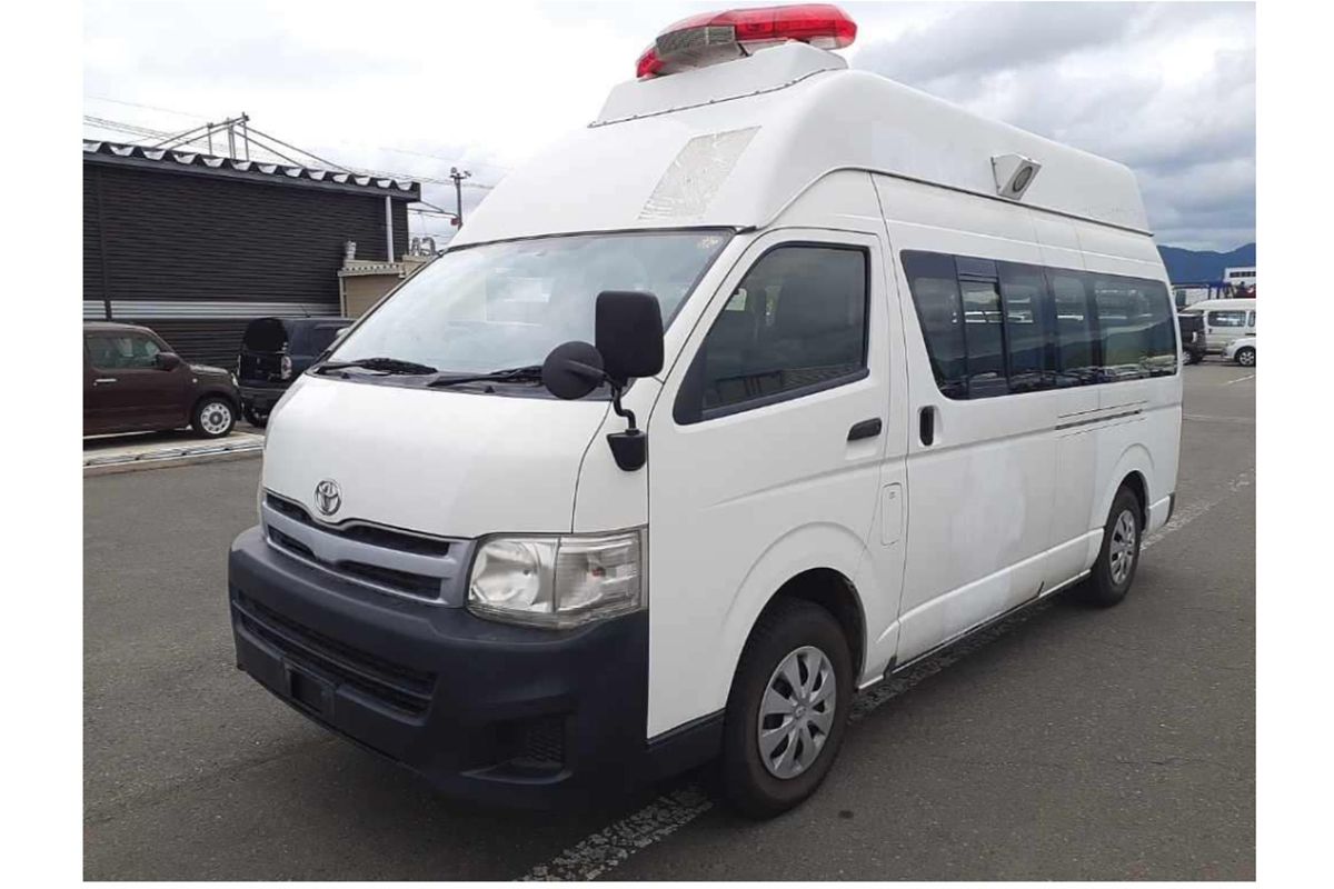2013 Toyota Hiace SLWB 4WD