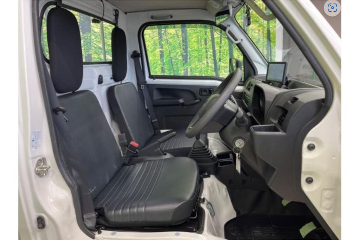 2023 Toyota Pixis 4WD