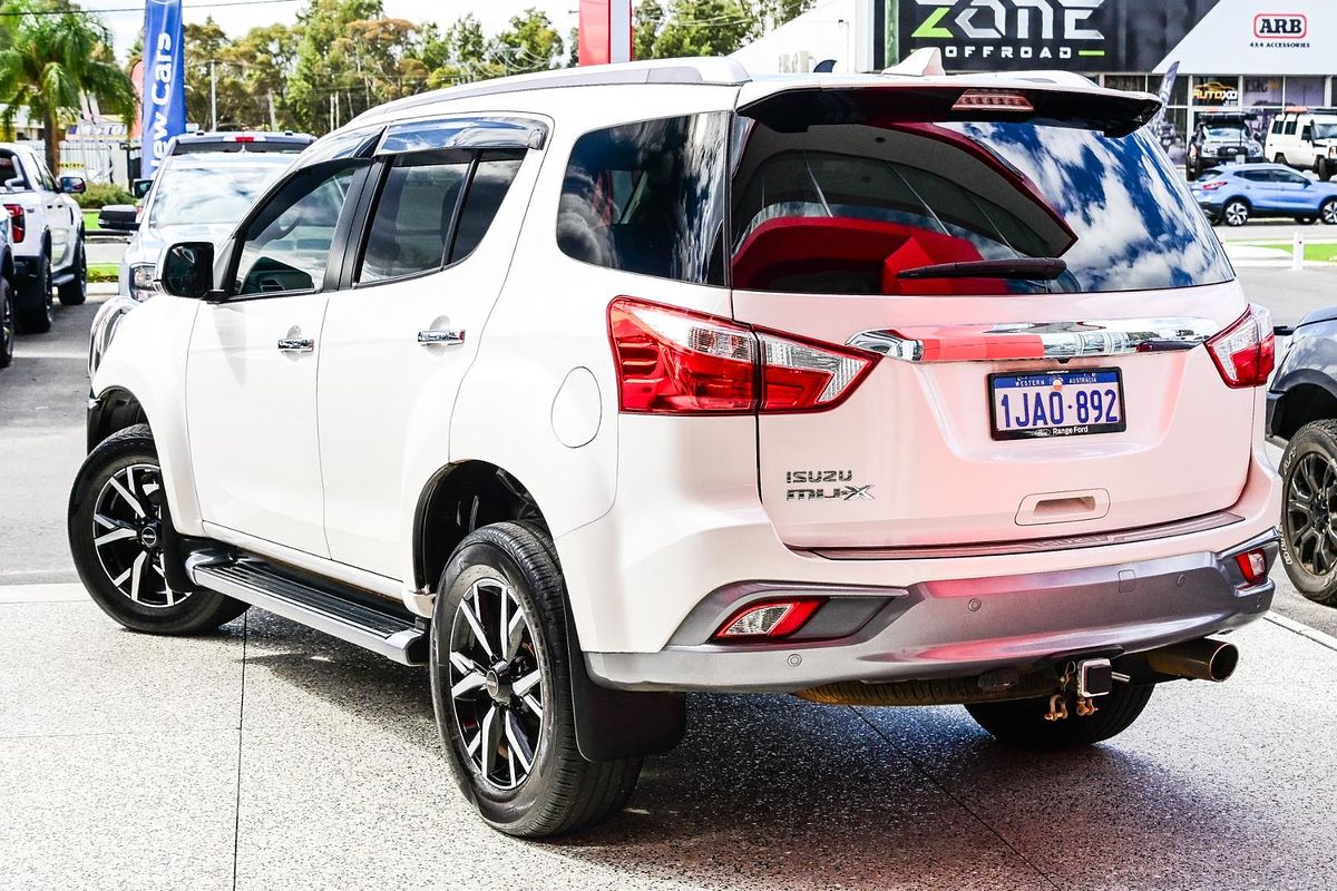 2021 Isuzu MU-X LS-T