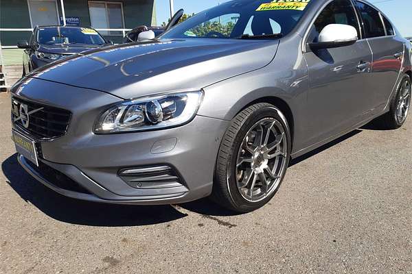 2016 Volvo S60 T6 R-DESIGN F MY17