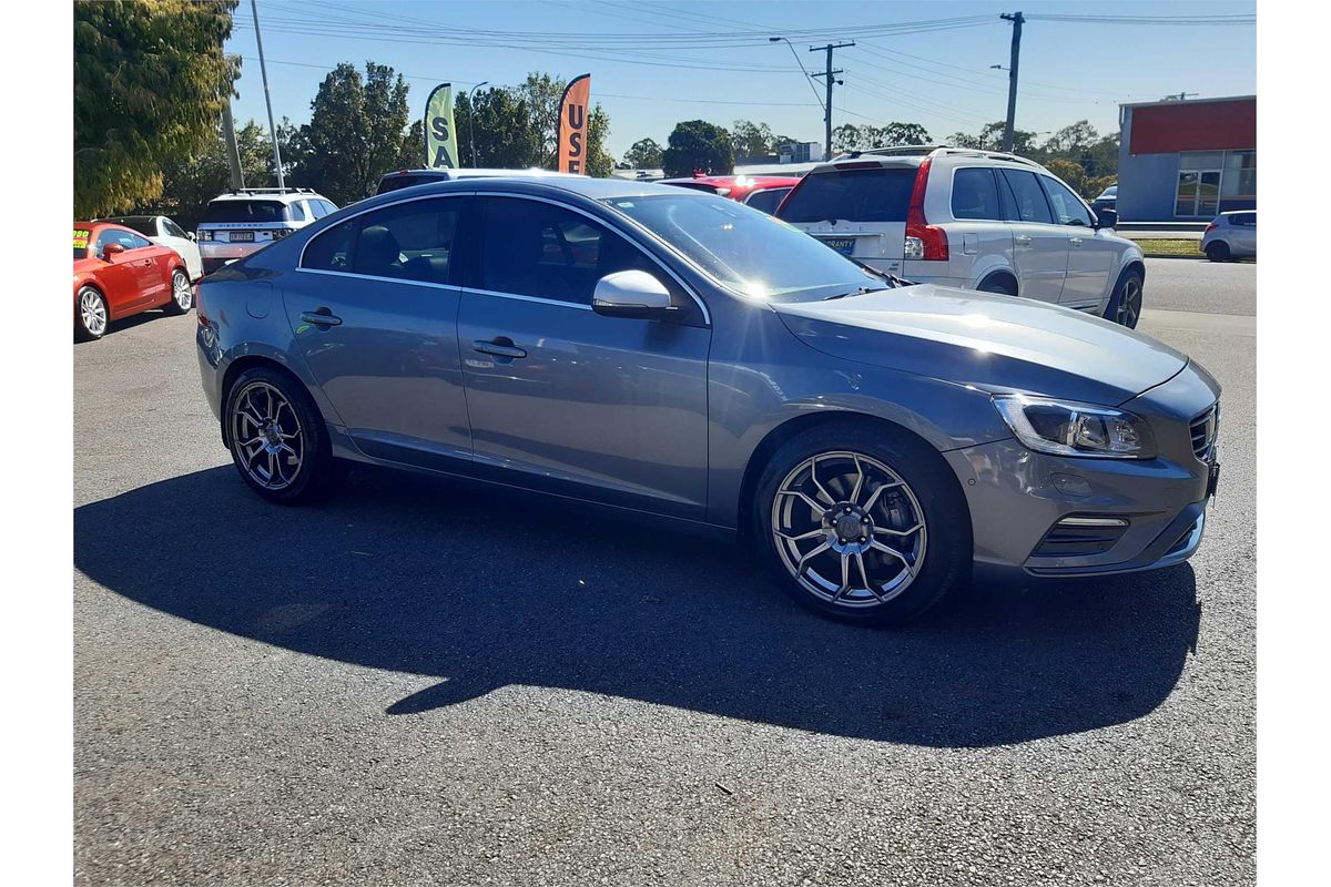 2016 Volvo S60 T6 R-DESIGN F MY17
