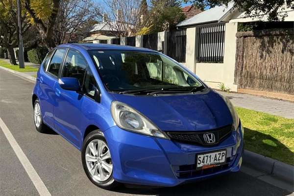2013 Honda Jazz VIBE GE MY12 UPDATE