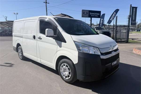 2020 Toyota Hiace LWB (4 DOOR OPTION) GDH300R