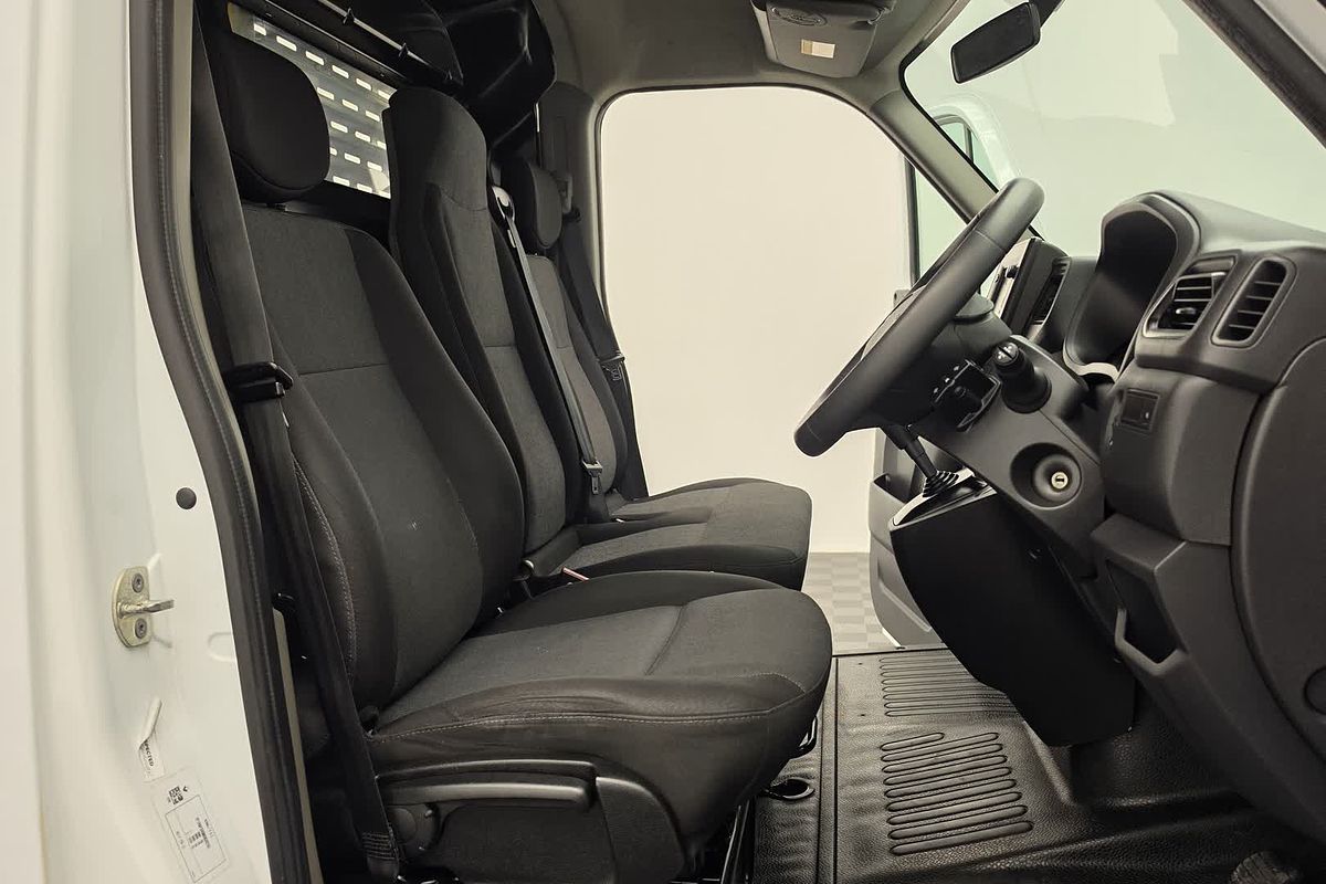2022 Renault Master Pro 110kW X62 Phase 2 LWB Mid Roof
