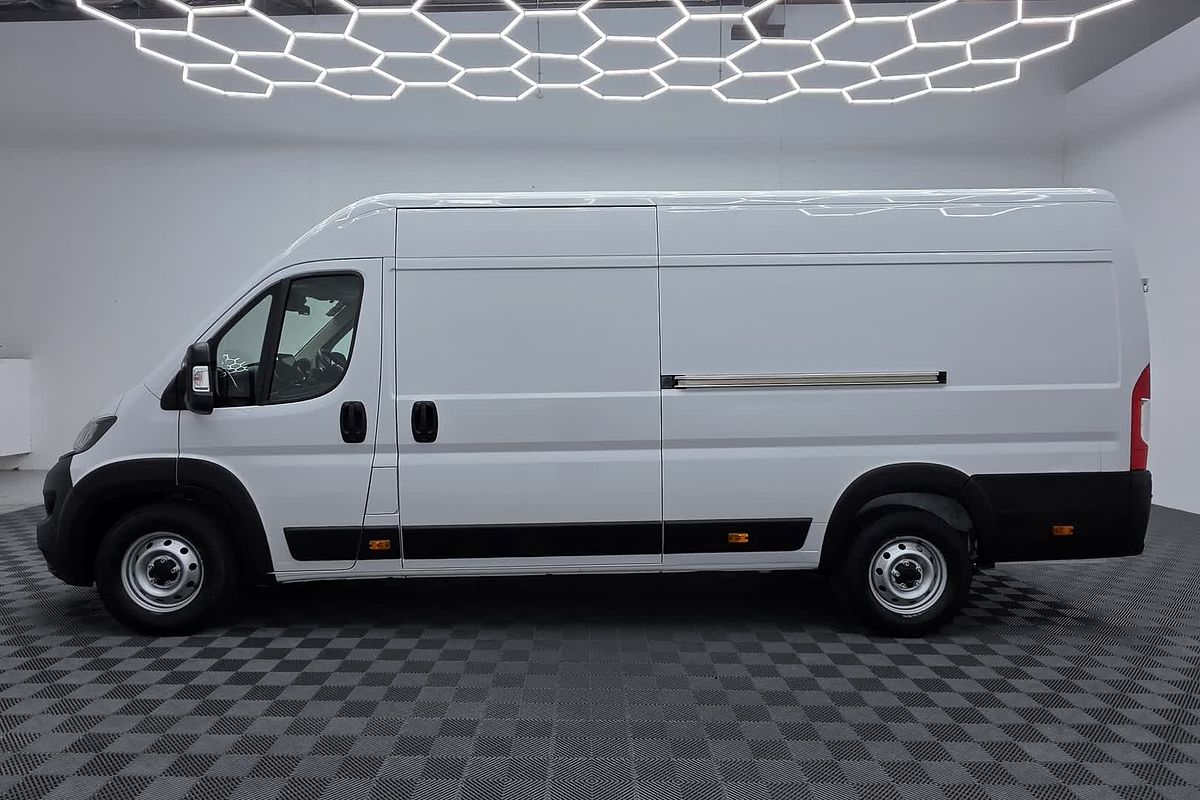 2022 Fiat Ducato Series 8 ELWB Mid Roof