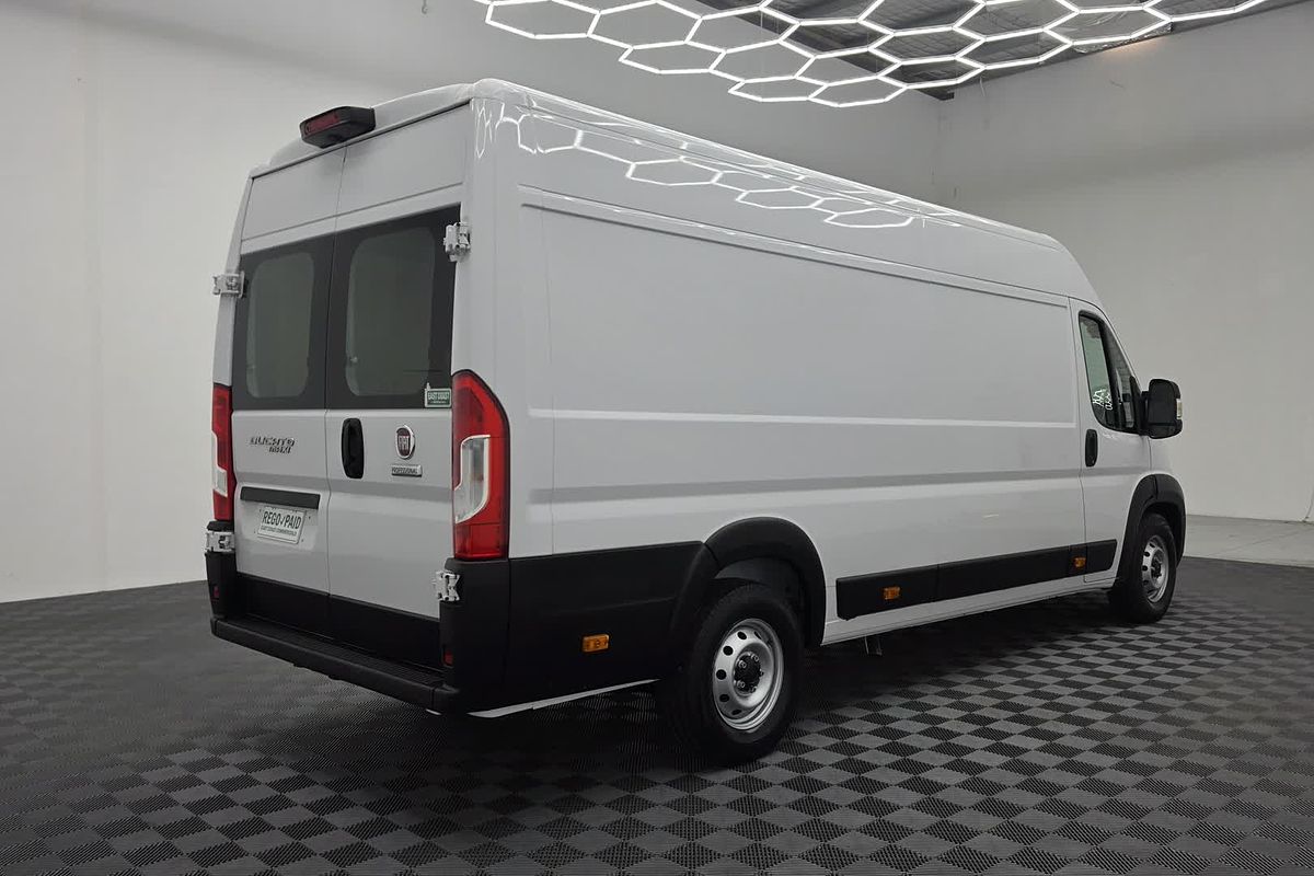 2022 Fiat Ducato Series 8 ELWB Mid Roof