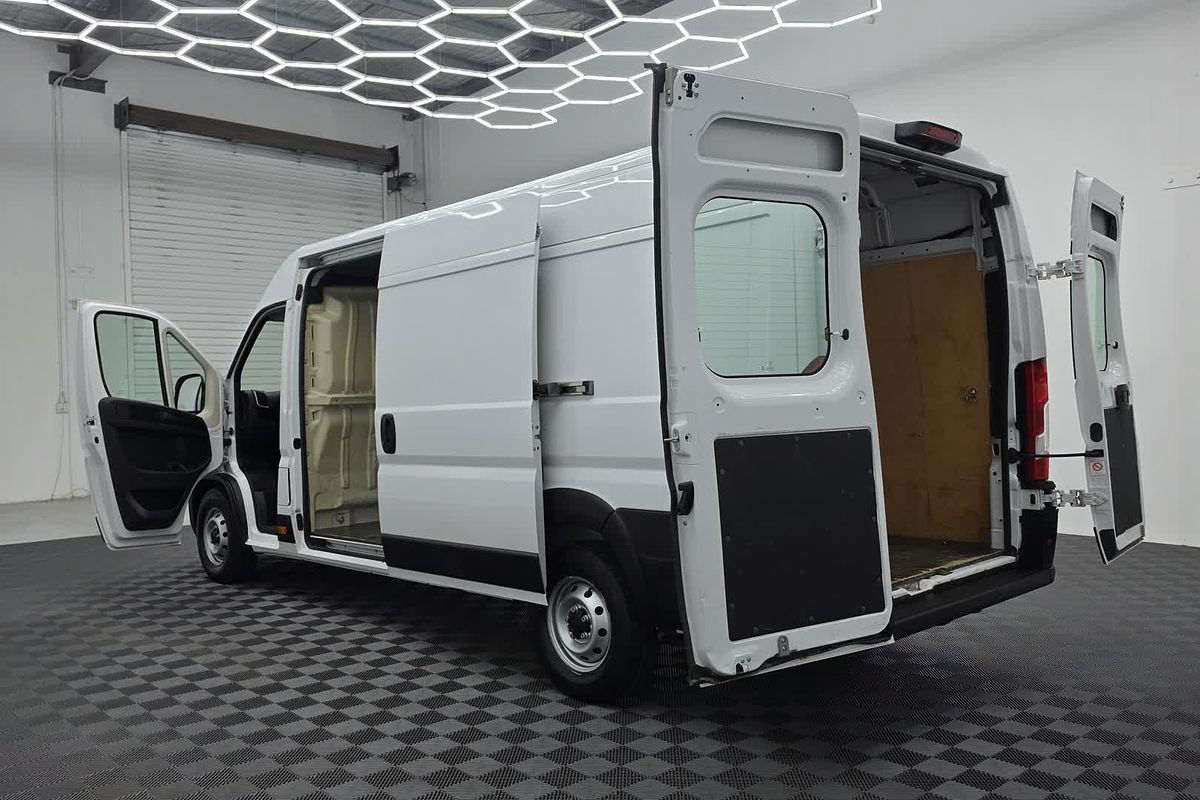 2022 Fiat Ducato Series 8 ELWB Mid Roof