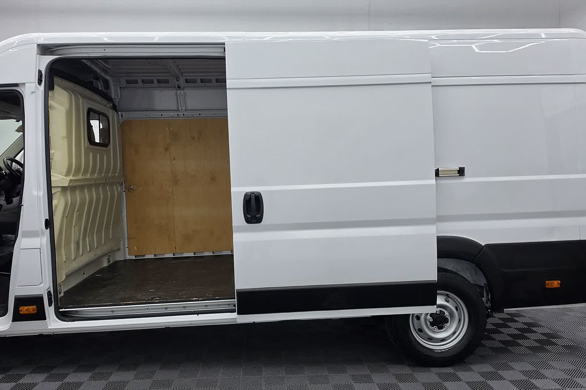 2022 Fiat Ducato Series 8 ELWB Mid Roof