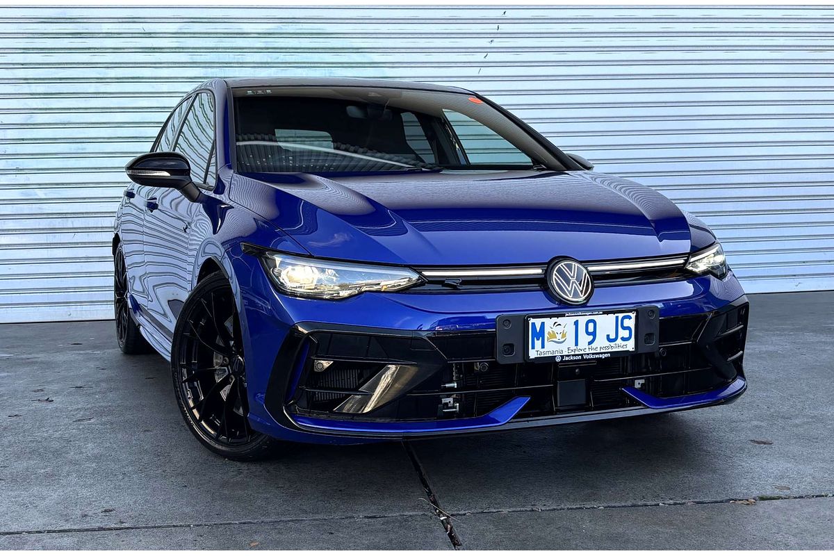 2025 Volkswagen Golf R Black Edition 8.5