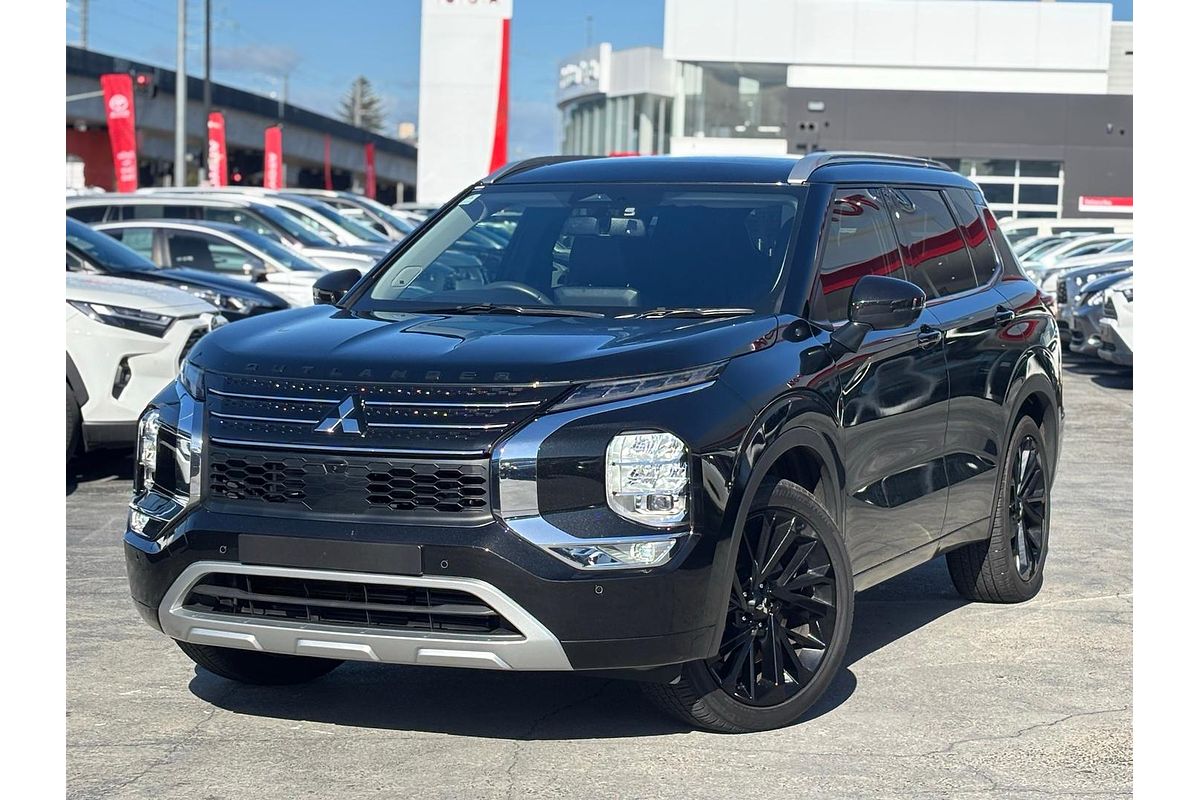 2024 Mitsubishi Outlander Exceed ZM