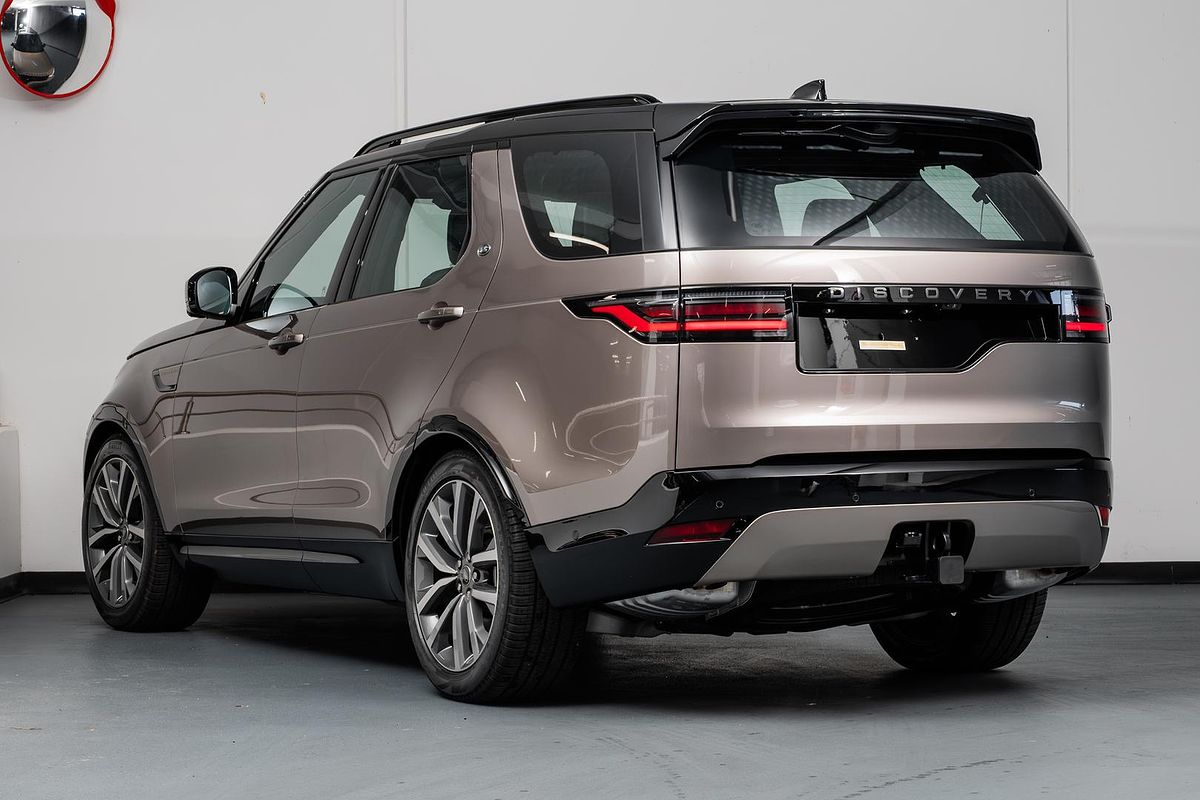 2026 Land Rover Discovery D350 Dynamic SE Series 5