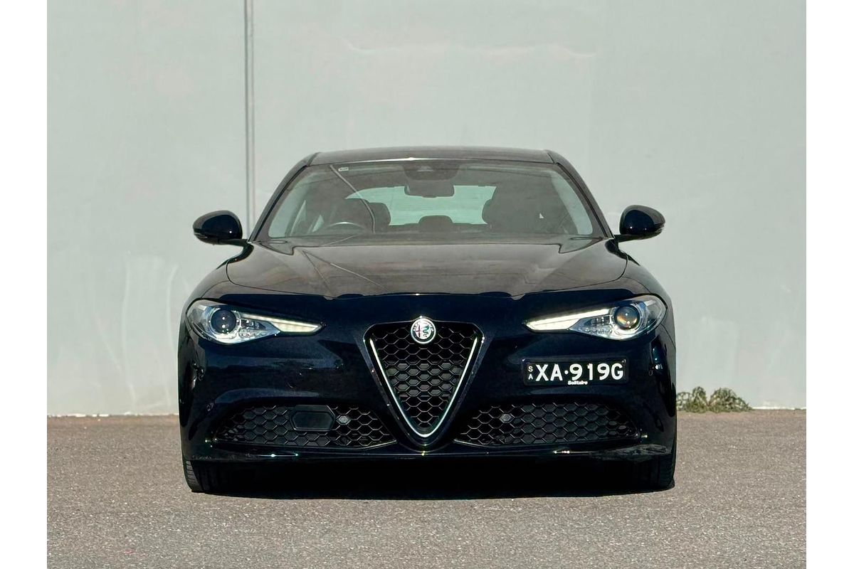 2017 Alfa Romeo Giulia Super