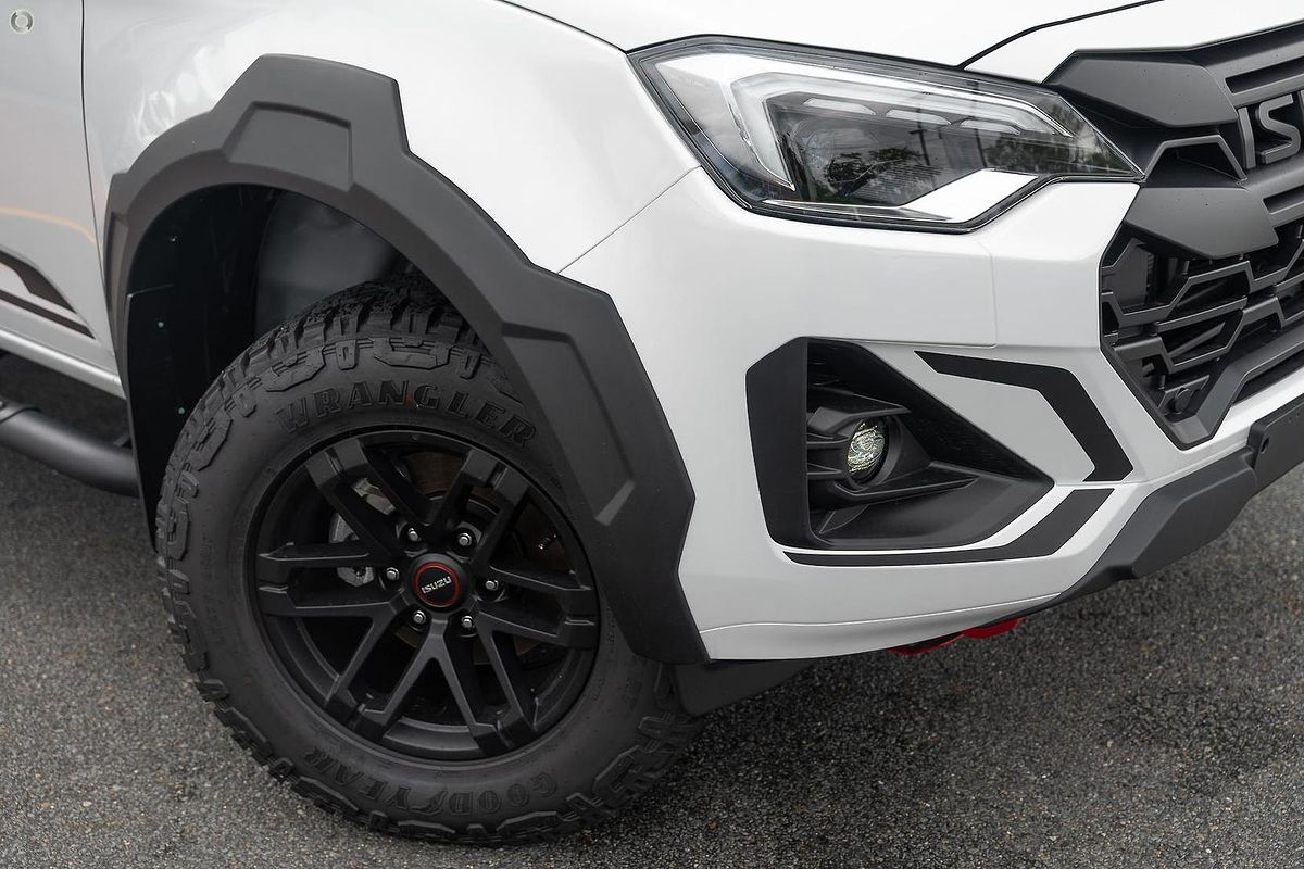 2025 Isuzu D-MAX BLADE 4X4