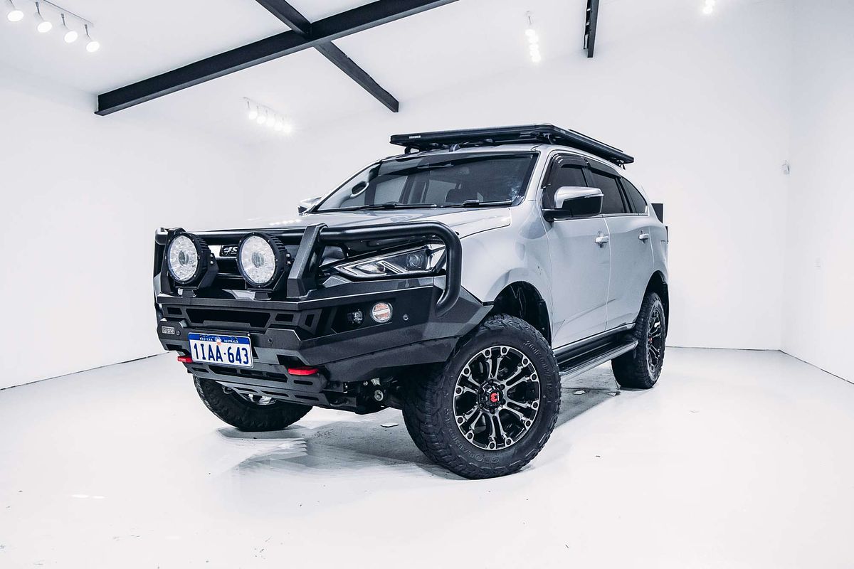 2023 Isuzu MU-X LS-T